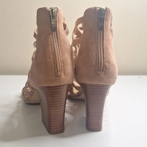 Marc Fisher Blair med. pink stack heel gladiator  style sandals SZ 10m - Picture 3 of 11